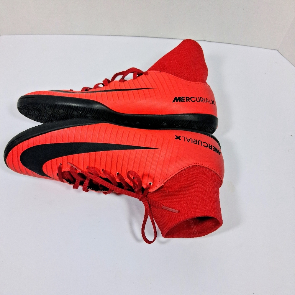 Nike Mercurial Men's Size 9 Rare Red Flashy Soccer Shoes Worn Once! - Picture 4 of 11